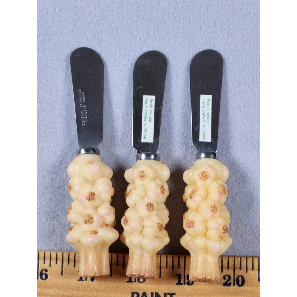 Boston Warehouse Garlic Spreader Set of 3 Resin Handle Stainless Steel Kitchen